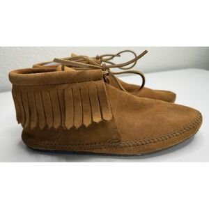 Minnetonka Women's Brown Classic Fringe Booties Size 9